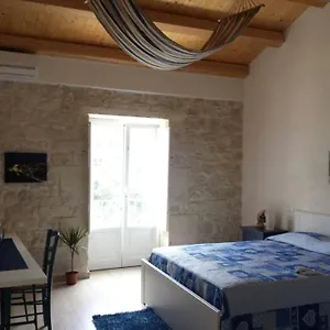 Nyaraló Amaca Iblea, Ragusa